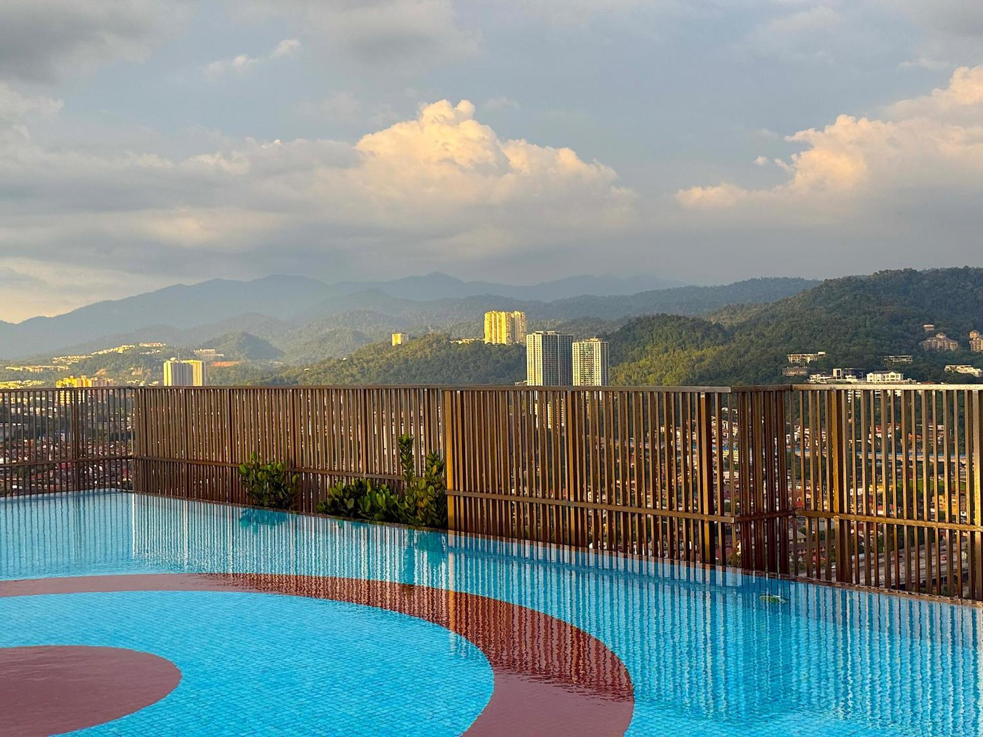 3 Towers Jalan Ampang By Serenity Vacation Homes Kuala Lumpur Exterior photo